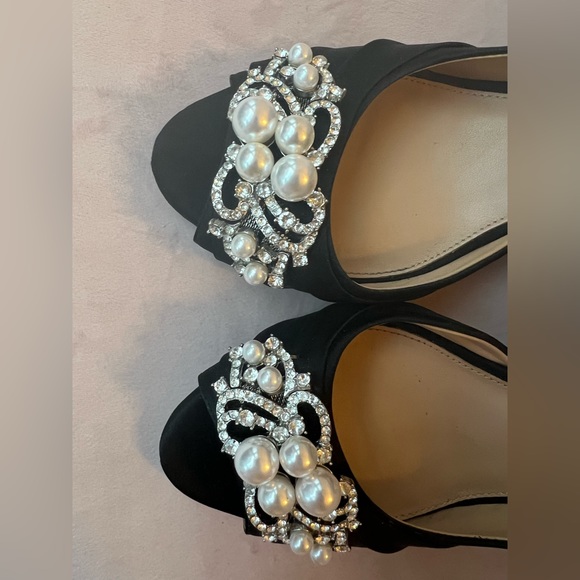 Nina Black Satin x Swarovski Brooch Pumps - Picture 5 of 6